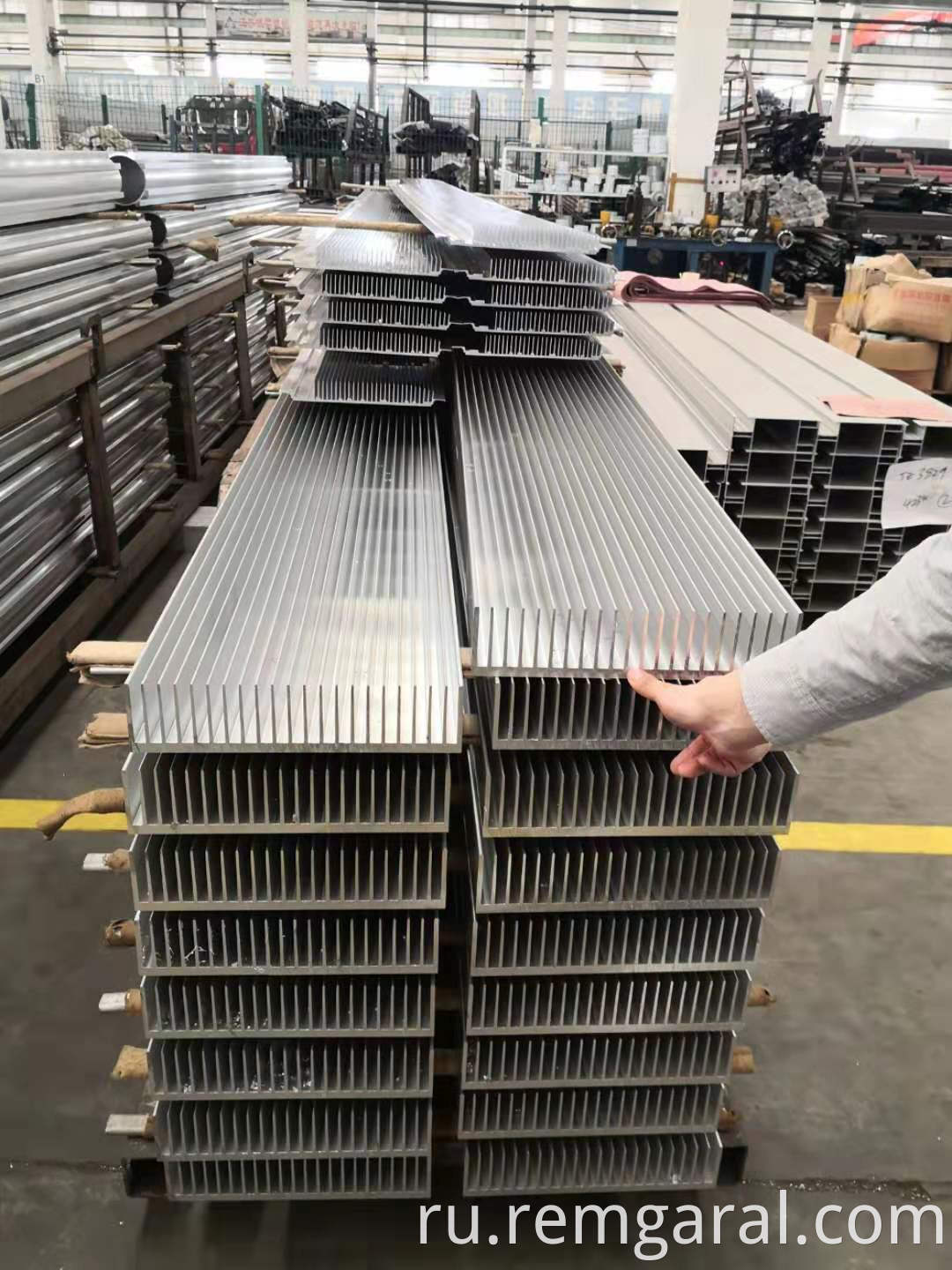 aluminum extrusion heat sink